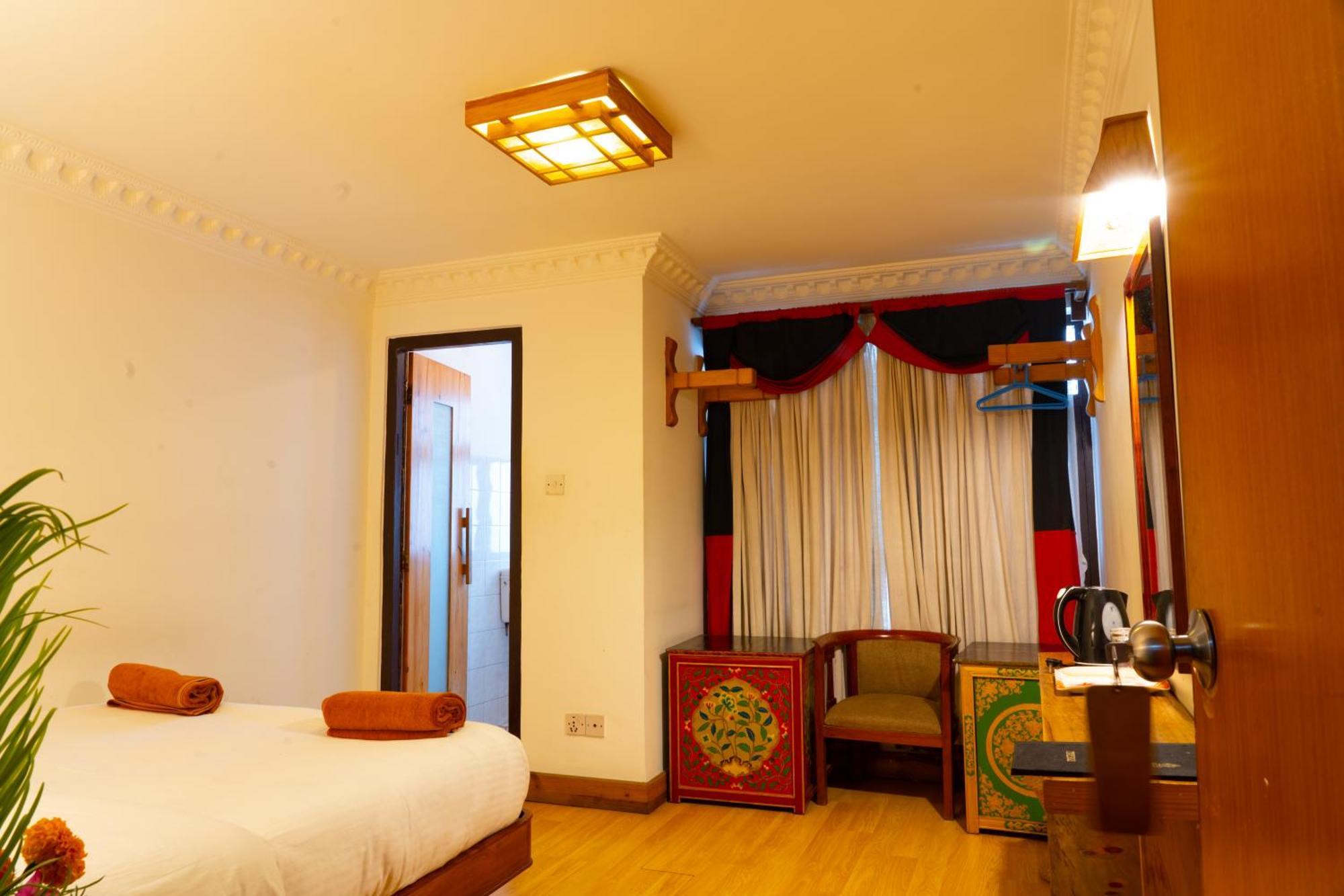 Hotel Ganesh Himal Kathmandu Exterior photo