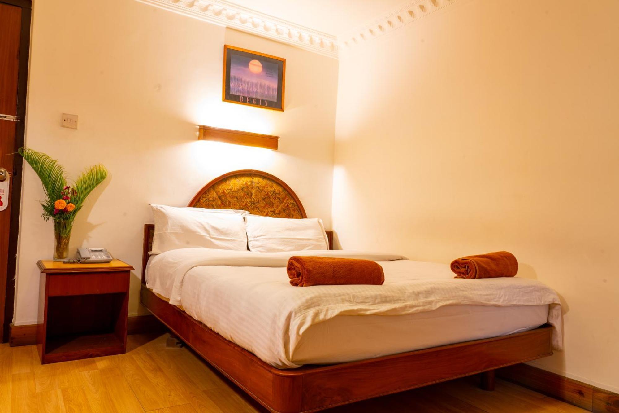 Hotel Ganesh Himal Kathmandu Exterior photo